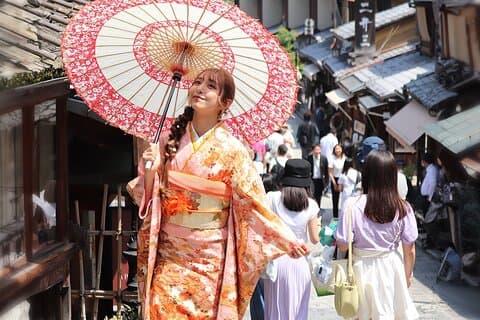 Kimono Rental Service vicino a Tempio di Kiyomizudera