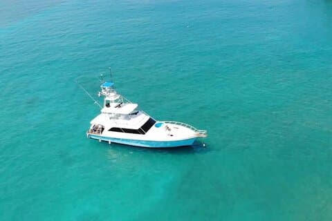Excursão privada de barco de Taino Bay e Amber Cove Passengers