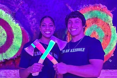 Axe kaster Las Vegas Neon