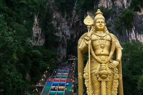 Escursione serale alle grotte di Batu e tour di osservazione delle lucciole