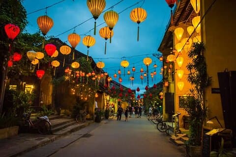 Experience Lady Buddha, Marble Mountains and Hoi An Night Charm