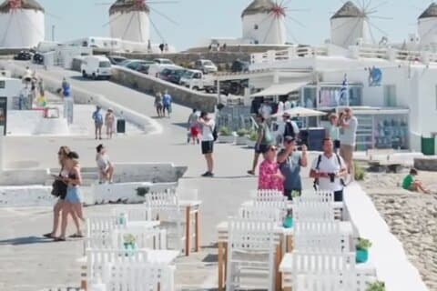 Tour a piedi nei vicoli di Mykonian con un locale