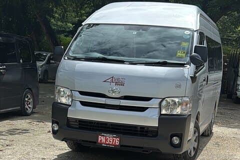 Airport (MBJ) Round Trip Transfer in Montego Bay