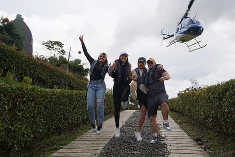 Private exklusive Helikopter- und Bootstour