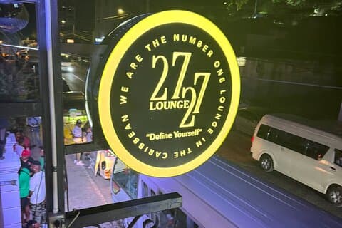 Hotell i nærheten av Lounge 2727 Club Round Trip Transportation in Montego Bay