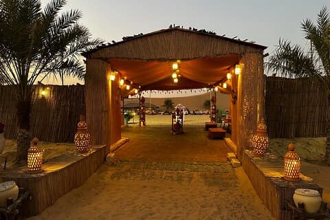 VIP Arabisk kveldsafari, privat middag og live dans