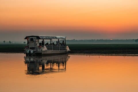 Excursão Noturna ao Parque Nacional de Kakadu + Cruzeiro ao Sol com Água Amarela