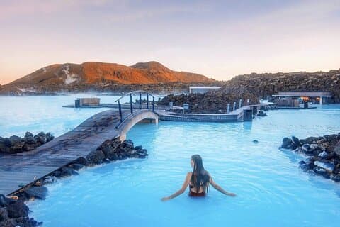 Privat transfer mellom Keflavik og Reykjavik via Blue Lagoon