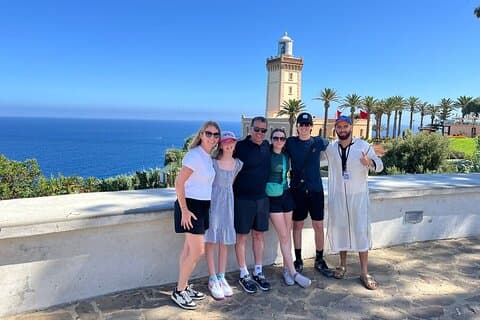 Tour privado en familia por Tánger con almuerzo tradicional