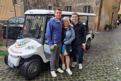 Rom i en golfbil Delt tur i Catacomb Ancient Appian