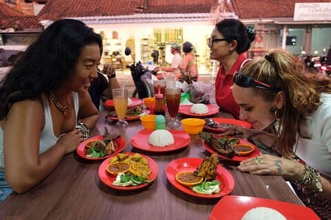 Gustare ed esplorare Bali : Denpasar Street Food & Siti storici
