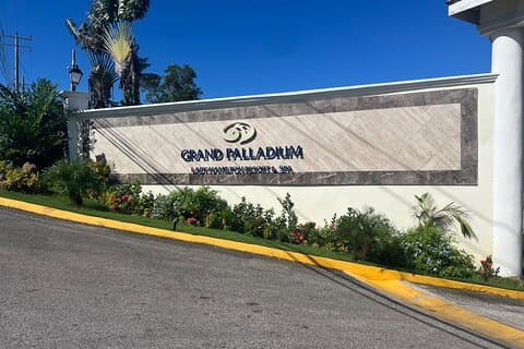 Privater Flughafentransfer Montego Bay Grand Palladium