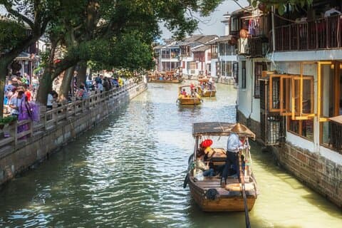 Tour privato di 2 giorni della città d'acqua di Zhujiajiao, Shanghai e Suzhou