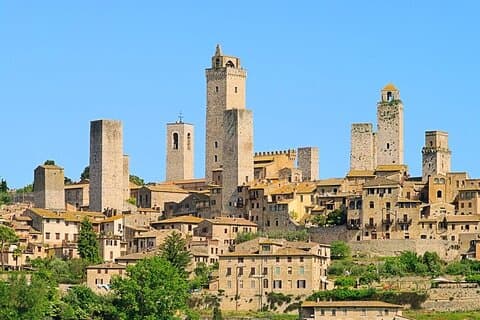Pisa til Siena Transfer med vinsmagning i San Gimignano & Lunch