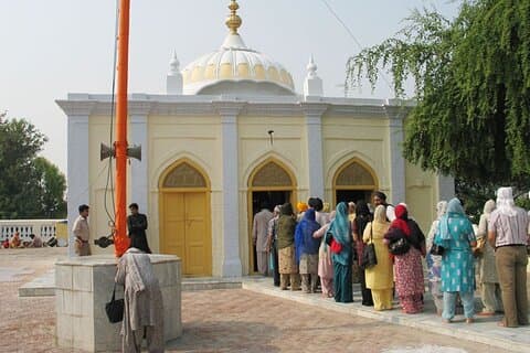 Gurdwara Sacha Sauda Nankana Sahib und Hiran Minar 1 Tagestour
