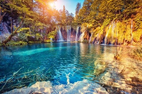 Tour de Zadar a Zagreb a través de los Lagos de Plitvice