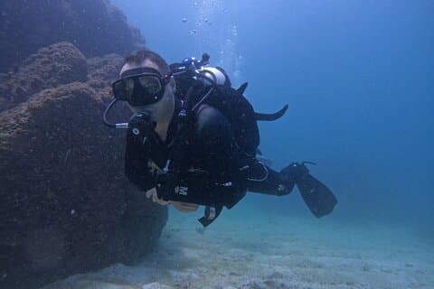 Full Day: 3 Dives for certified divers in Dibba Musandam Oman