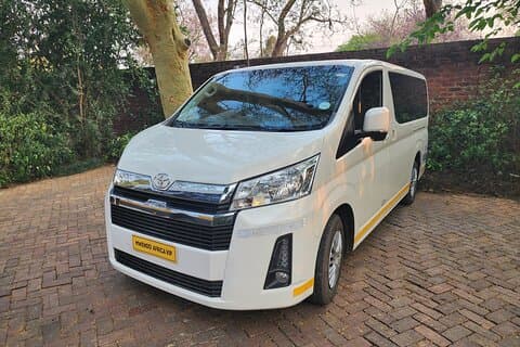 Victoria Falls und Harare Flughafen Transfers und Mietwagen