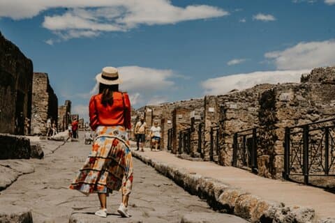 Pompeii Guided Tour with Train Included from Rome