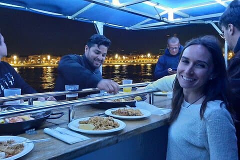 Crociera serale a Valencia con cena e bevande