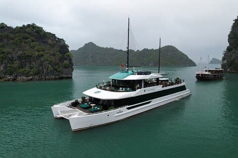 Tour de la baie d'Halong et de la baie de Lan Ha Croisière de luxe en catamaran 5 étoiles