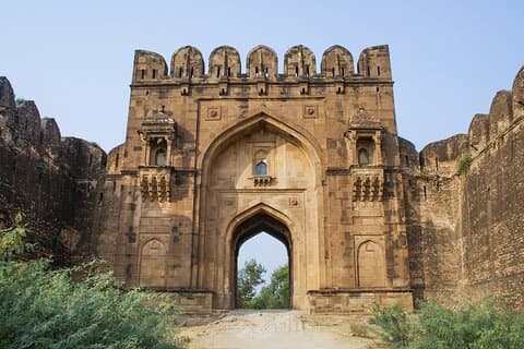 Ganztägige Tour von Lahore nach Hiran Minar zum Rohtas Fort