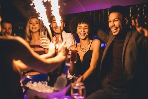 Vida nocturna en Montego Bay Lounge 2727 Club Elevate Pier 1