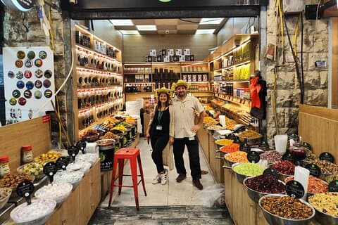 Excursão culinária privada - sabores escondidos do Mahane Yehuda Market