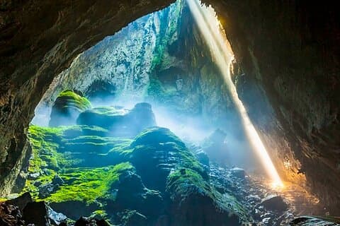 Explorez la grotte de Phong Nha et la grotte du Paradis avec un autocar