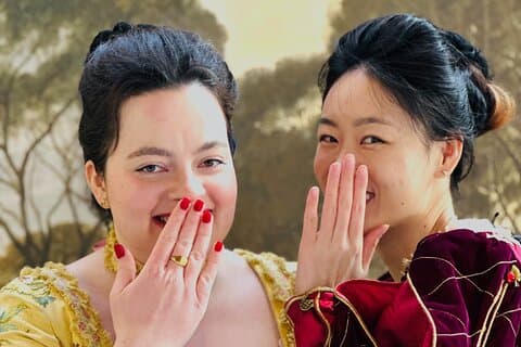 ヴェネツィアのカーニバルでの歴史的な旅とドレスアップ体験