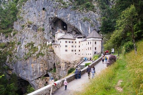 Vanuit Zagreb : Privédagtrip naar Ljubljana, Postojna Cave & Castle