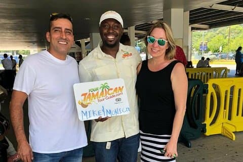 Private Montego Bay Airport to Negril -Groups, Families, Couples