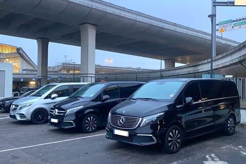 Private Transfer Charles de Gaulle Airport CDG to Disney Paris