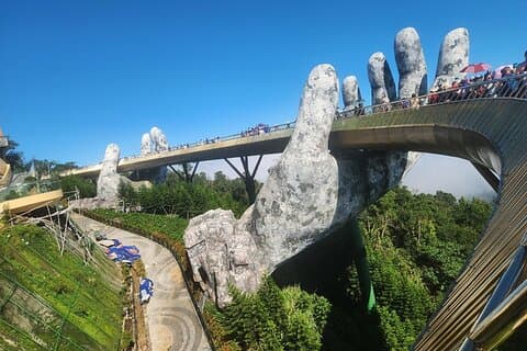 Hin- und Rücktransfer nach Ba Na Hills - Goldene Brücke über den Hai Van Pass von Hue City