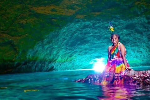 Besøg Blue Cave og Yakel Tribe