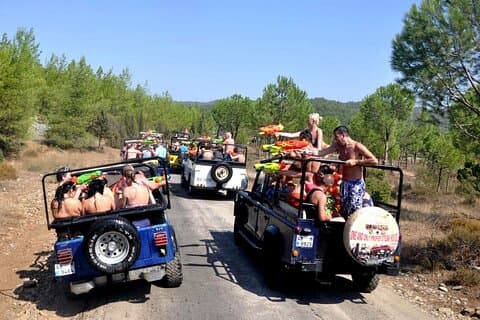 Marmaris / Icmeler: Jeepsafari med lunch, vattenfall och vattenslagsmål