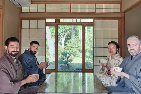 Kunsten at leve med bevidsthed: Te ceremoni i Kyoto