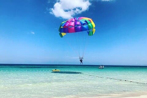 Tickets voor Parasailing activiteit in Montegobay