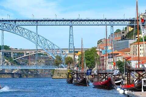 Lissabon till Porto med stopp Óbidos och Nazaré