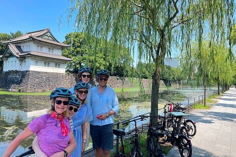 Explorez les lieux incontournables de Tokyo en vélo électrique – Excursion de 3h en petit groupe