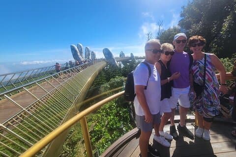 Privater Hin- und Rücktransfer von Hue City zur Goldenen Brücke Ba Na Hills