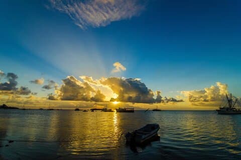 Sunrise Tour in San Andrés Natural Aquarium