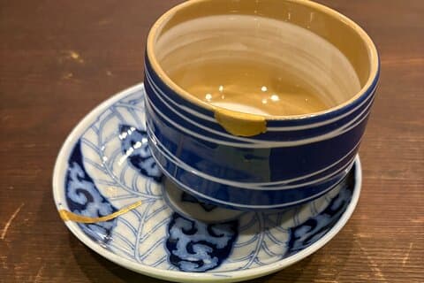 Auténtica experiencia de Kintsugi con Urushi real en Namba Osaka