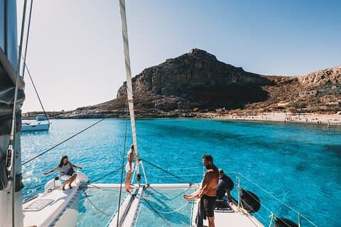 Balos & Gramvousa Luxury Catamaran Sailing Cruise de Kissamos