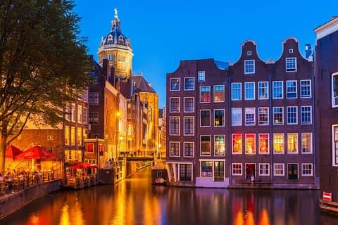 Tour privato del Quartiere a luci rosse di Amsterdam con degustazioni di prodotti alimentari