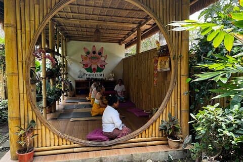 Guarigione Trasformativa con Sacerdote Balinese