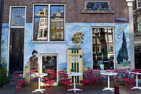 Luci rosse & fumo verde: Il tour a piedi del Real Amsterdam