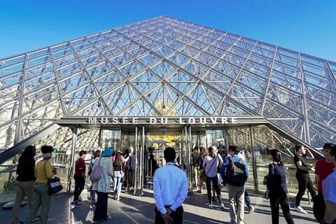 Descubra os segredos do Louvre com o Mona Lisa Pass