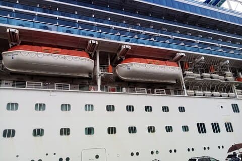 ナタドラビーチ往復ラウトカ海岸小旅行