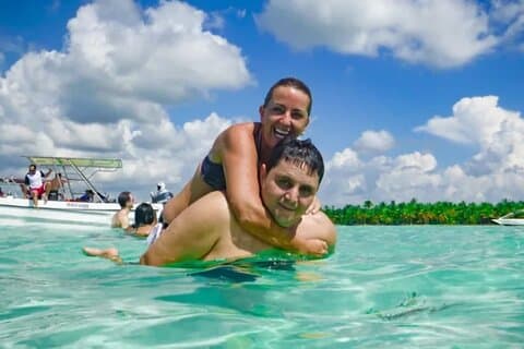 プンタ・カナ・サオナ島すべて込み小グループ向け